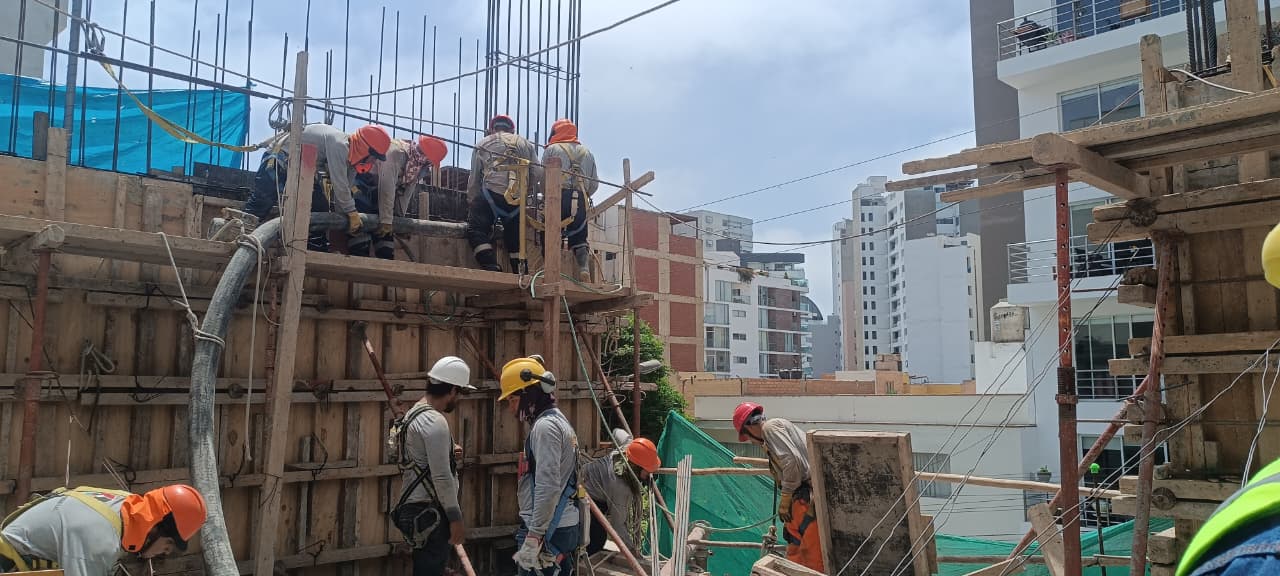 Obras civiles construcción Chimbote